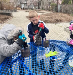 Students planting